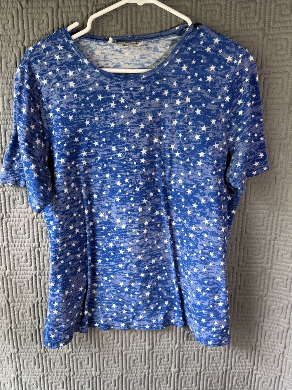 Cathy Daniels Womens Size Medium Blue Star Print T Shirt Top Short Sleeve Casual